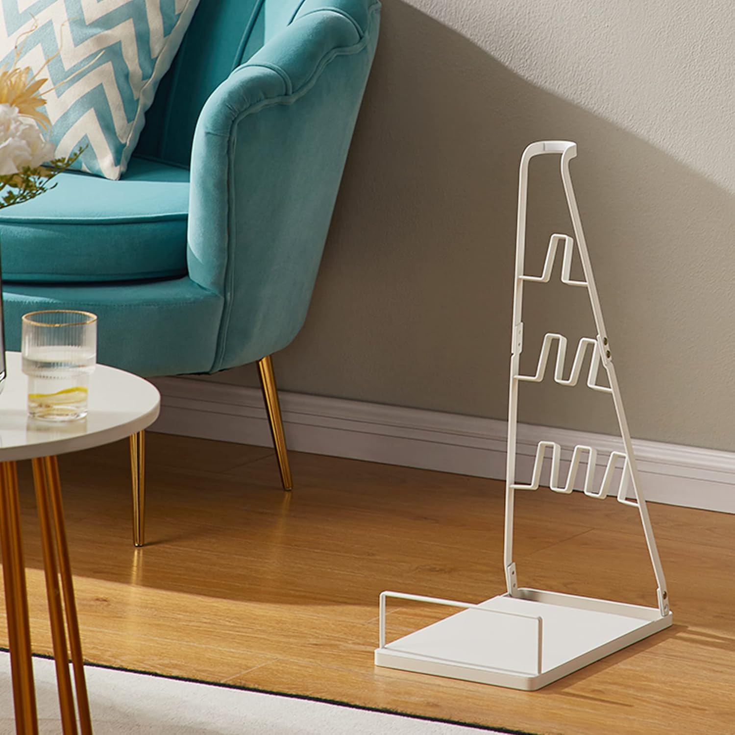 Mingtang floor vacuum cleaner stand, vacuum cleaner metal holder.